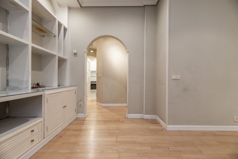 Custom Shelving Installation detail